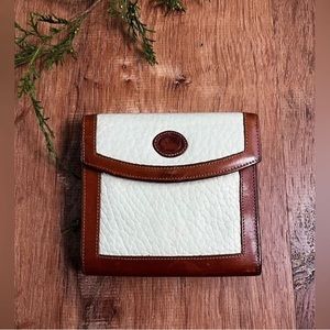 Dooney and Bourke vintage wallet 🦆